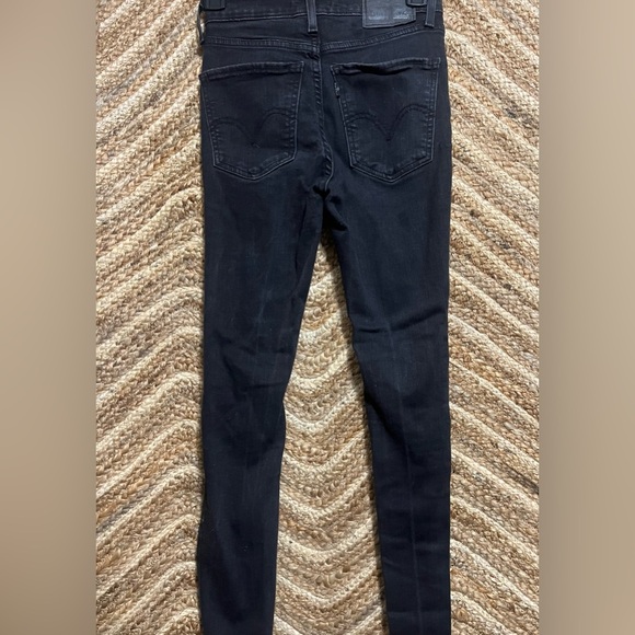 Levi's Women's Mile High Super Skinny Jeans,Black,Distressed,Ripped,Size 25 - Picture 4 of 9